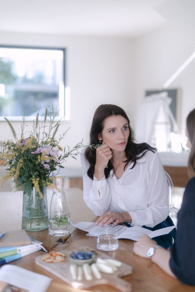 Hebamme Leipzig Fotoreportage Businessreportage Businessfotos Sachsen Dresden Halle Fotograf Fotografin Businessfotos Businessfotograf Sophia Molek Brand Portrait